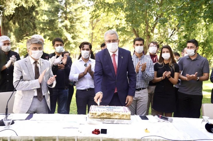 Prof. Dr. Budak: "Son 3 yılda Türkiye’ye örnek olacak projelere imza attık"