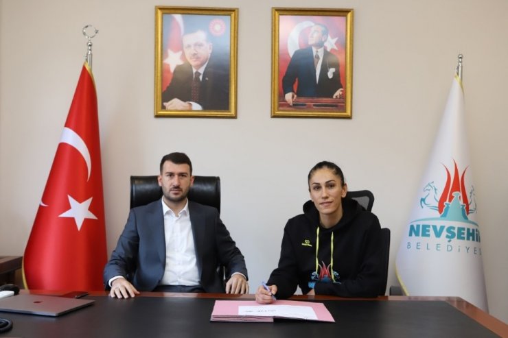Galatasaraylı Melike Nezihe Çadır, Nevşehir Belediyesor’da