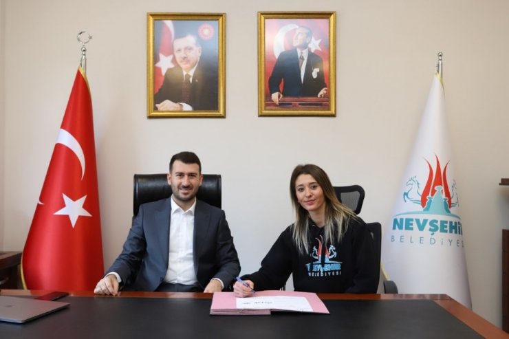 Galatasaraylı Melike Nezihe Çadır, Nevşehir Belediyesor’da