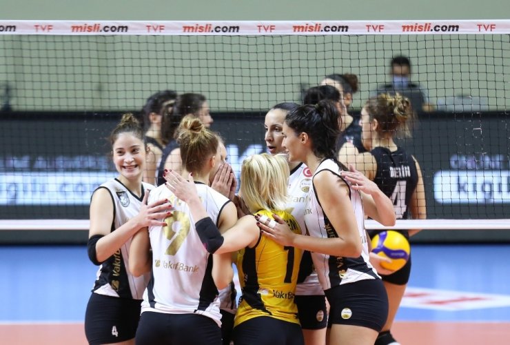 VakıfBank’ın ligde bileği bükülmüyor