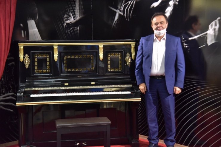 1864 yapımı piyanona artık Yaşayan Şehir Müzesinde