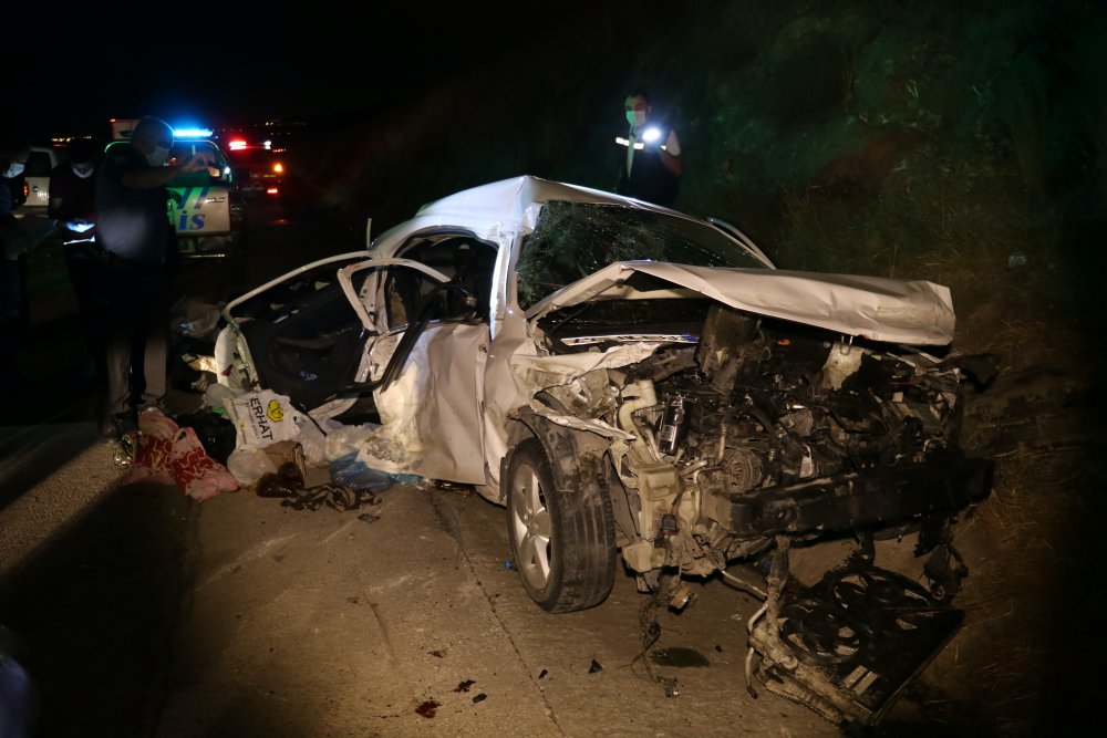 Adana'da feci kaza! 4 ölü, 4 yaralı