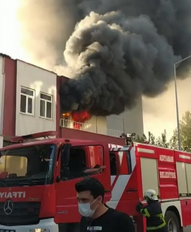 Adıyaman’da ev alev alev yandı