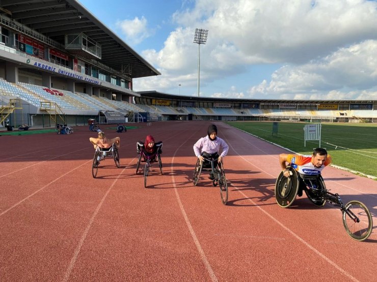 Altın kızlara abur cubur yasağı