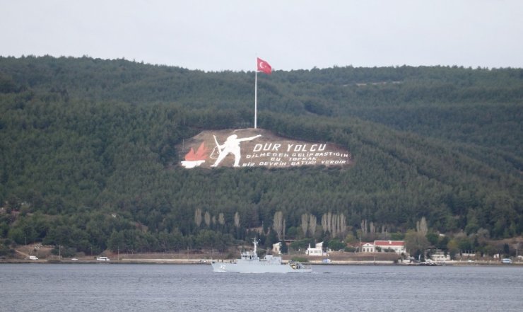 Bulgar savaş gemisi Çanakkale Boğazı’ndan geçti