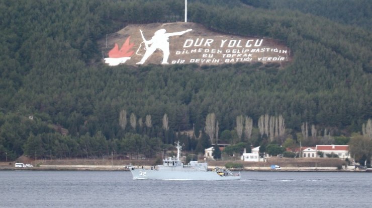 Bulgar savaş gemisi Çanakkale Boğazı’ndan geçti