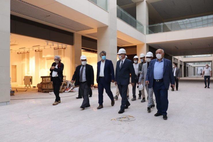 Başkan Özlü Sakarya’da AVM inceledi