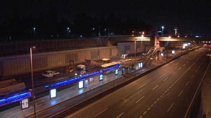 Edirnekapı Metrobüs durağında yenileme çalışması