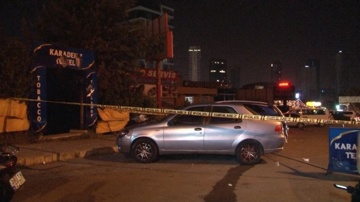 Küçükçekmece’de eğlence mekanına silahlı saldırı kamerada: 1 ölü