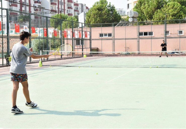 Toroslar’da ’Cumhuriyet Kupası Tenis Turnuvası’ başlıyor