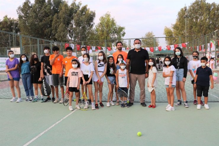 Toroslar’da ’Cumhuriyet Kupası Tenis Turnuvası’ başlıyor