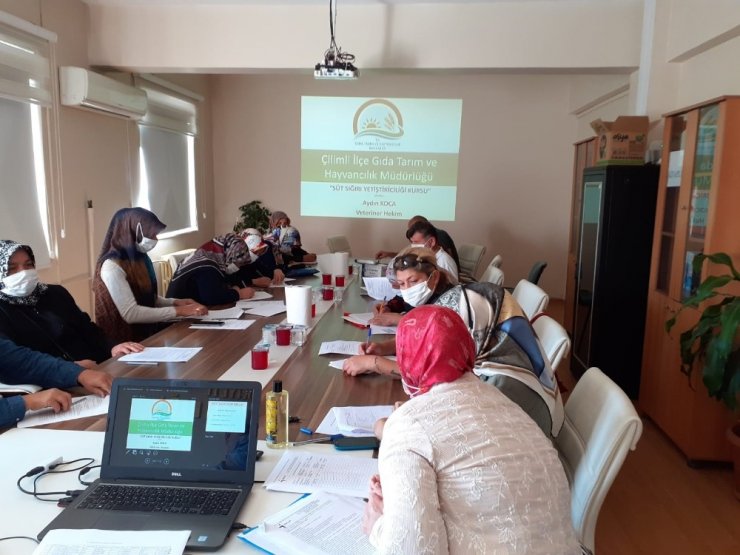 Çilimli’de süt sığırı yetiştiriciliği kursu başladı