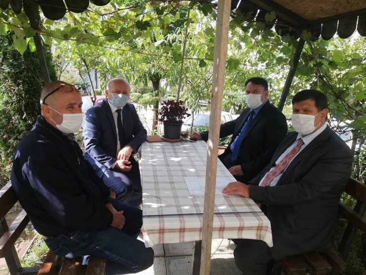 Müdürlerden Kızılay şehidinin ailesine ziyaret