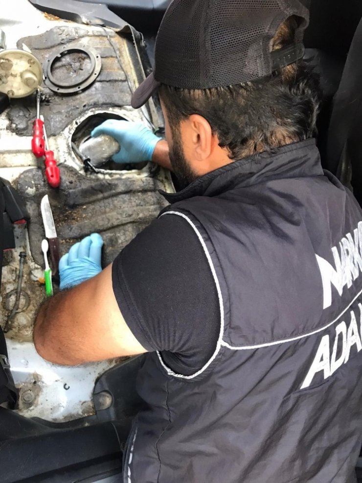 Yakıt deposundan uyuşturucu çıktı