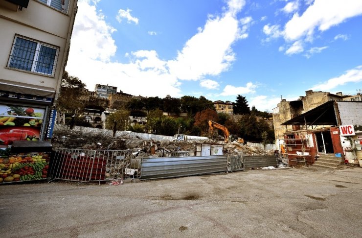 Bursa Ulu Cami göründü, sıra hanlarda