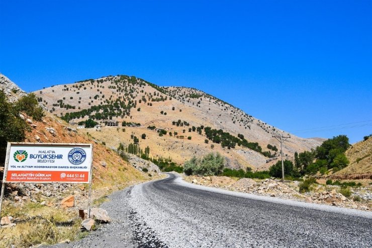 Malatya Büyükşehir’den 18 ayda 2 bin 353 km yol bakım ve asfalt çalışması
