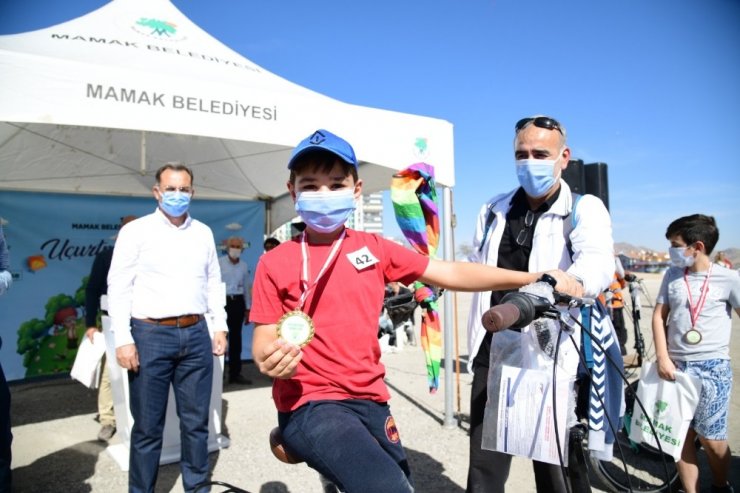 Mamak Belediyesinden uçurtma şenliği