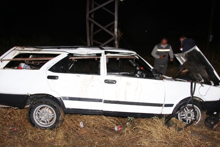 Kontrolden çıkan otomobil takla atarak tarlaya uçtu: 3 yaralı