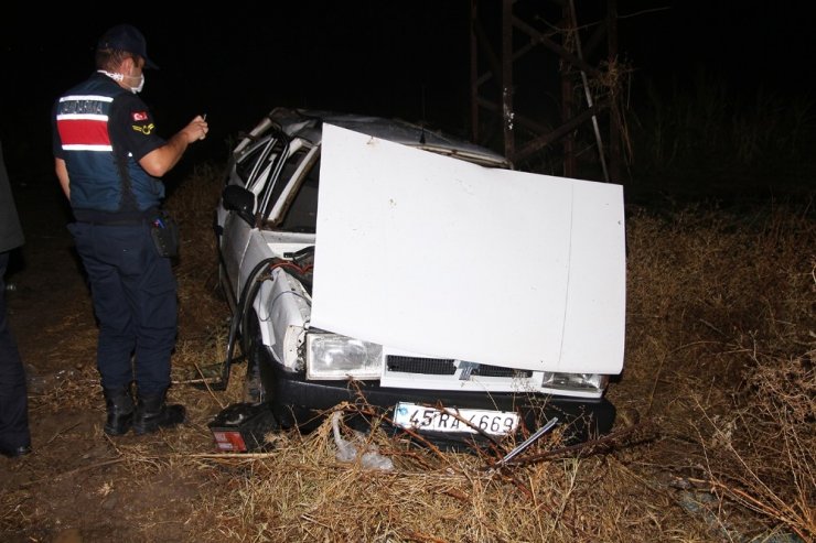 Kontrolden çıkan otomobil takla atarak tarlaya uçtu: 3 yaralı