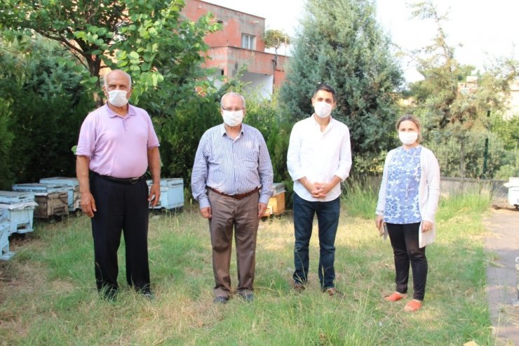 Hatay’daki yangında binden fazla arı kovanı yandı