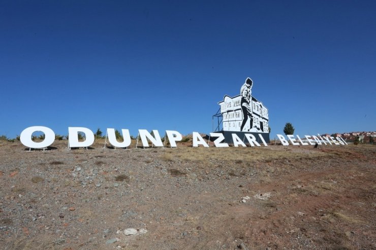 Odunpazarı’ndan cadde kesişimine Atatürk silueti