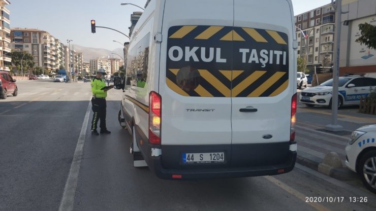 Okul servislerine sıkı takip
