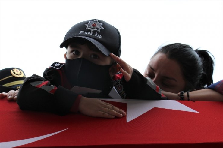 Sakarya’da şehit düşen polis memuru Ankara’da toprağa verildi