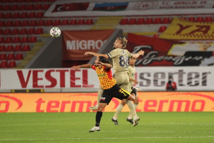 Süper Lig: Göztepe: 0 - Fenerbahçe: 0 (Maç devam ediyor)