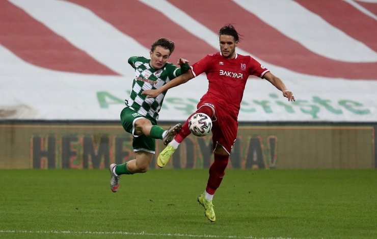 TFF 1. Lig: Bursaspor: 1 - Balıkesirspor: 1 (İlk yarı sonucu)