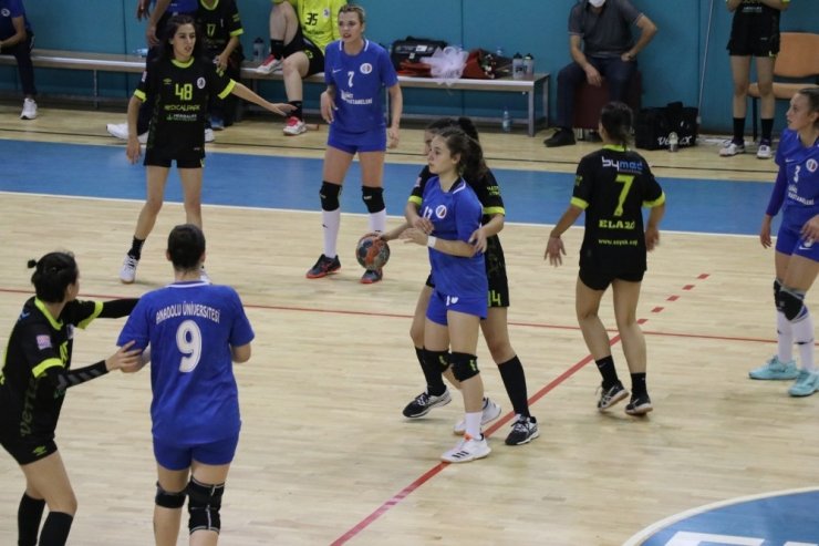 Kadınlar Hentbol Süper Ligi: Elazığ Sosyal Yardımlaşma: 24 - Anadolu Üniversitesi: 32