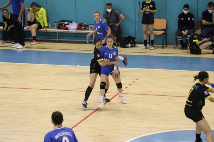 Kadınlar Hentbol Süper Ligi: Elazığ Sosyal Yardımlaşma: 24 - Anadolu Üniversitesi: 32