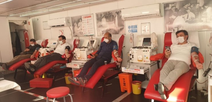 Koronavirüs’ü yenen Avcılar Belediyesi çalışanlarından anlamlı bağış