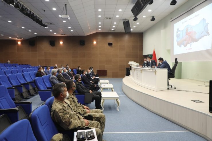 Bitlis’te ‘İl Hıfzıssıhha Kurulu Toplantısı’ yapıldı
