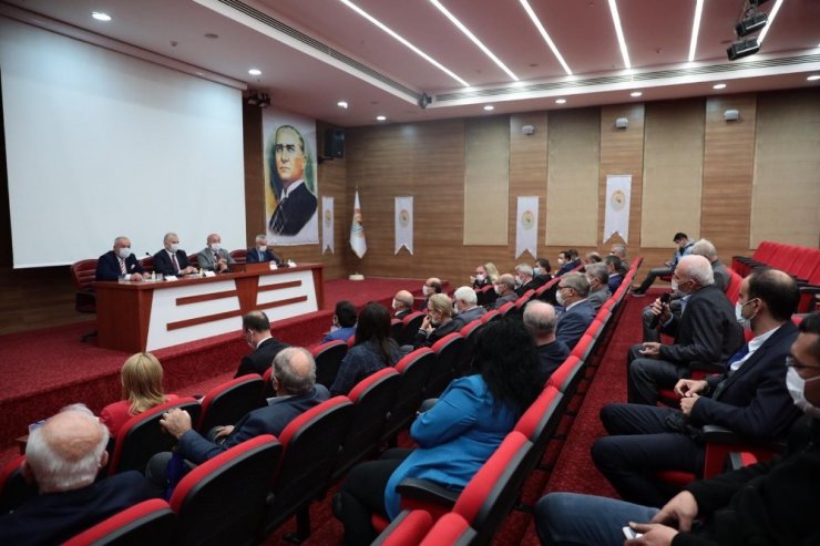 Vali Atik ve Başkan Zolan muhtarlar ile bir araya geldi