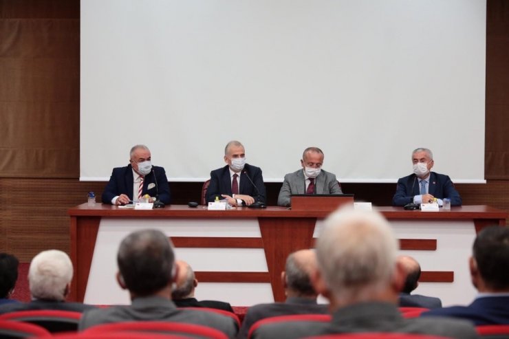 Vali Atik ve Başkan Zolan muhtarlar ile bir araya geldi