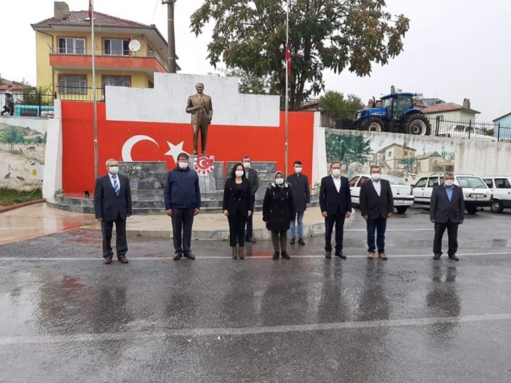 Çal’da Muhtarlar Günü törenle kutlandı