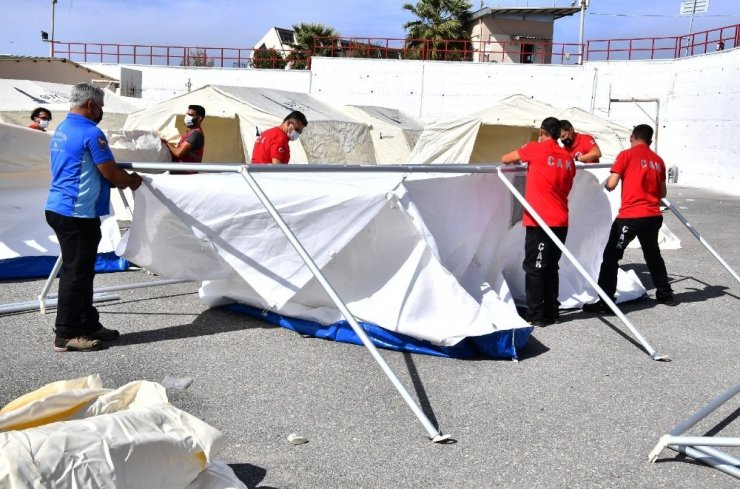 İzmir gönüllüleri doğal afetlere hazırlanıyor
