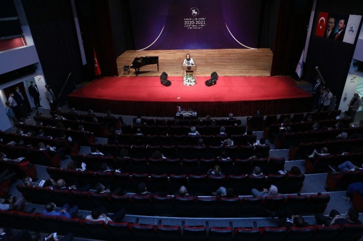 DEÜ akademik yılını Bakan Pakdemirli ile açtı