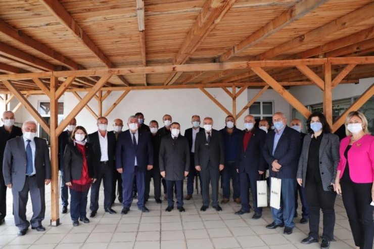 Vali Atay "Muhtarlar demokrasimizin temel taşı"