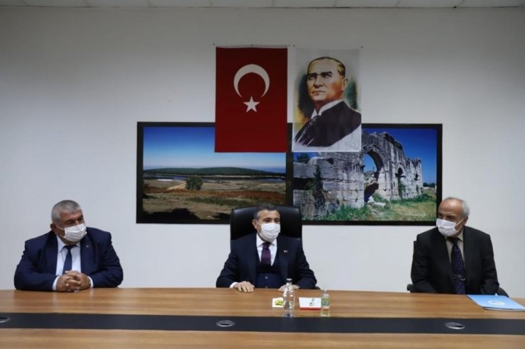 Vali Atay "Muhtarlar demokrasimizin temel taşı"