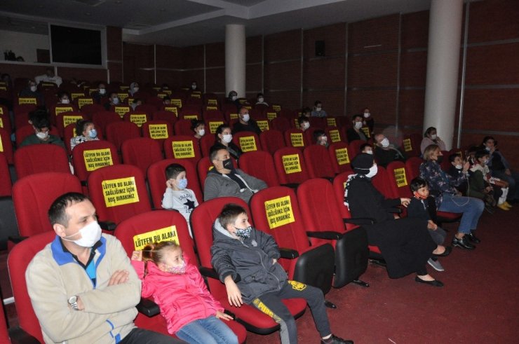 Eyüpsultanlı çocuklar Nasrettin Hoca oyunuyla eğlendi