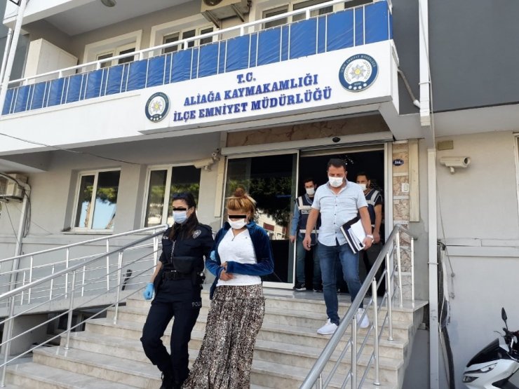 İzmir’de inşaat malzemesi çalan hırsızlar yakalandı