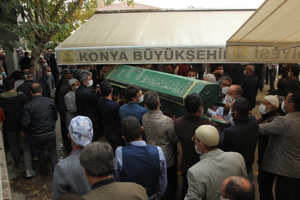 Konya'daki feci kazada can veren baba Bünyamin Özkan ve oğlu Eymen defnedildi