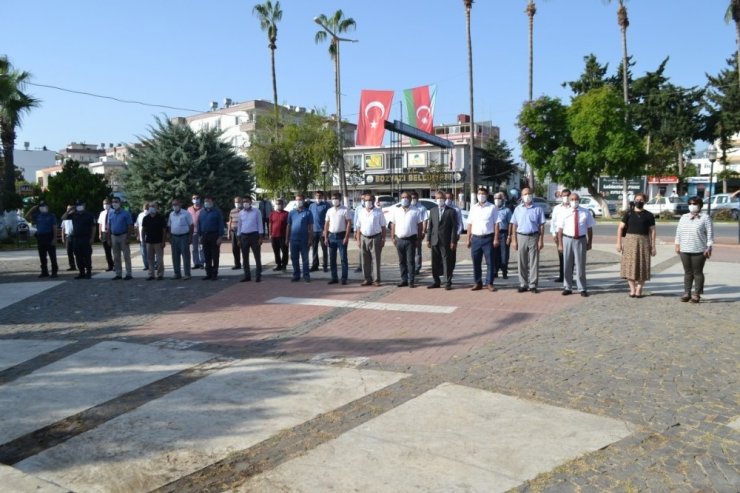 Bozyazılı muhtarlardan Azerbaycan’a bayraklı destek