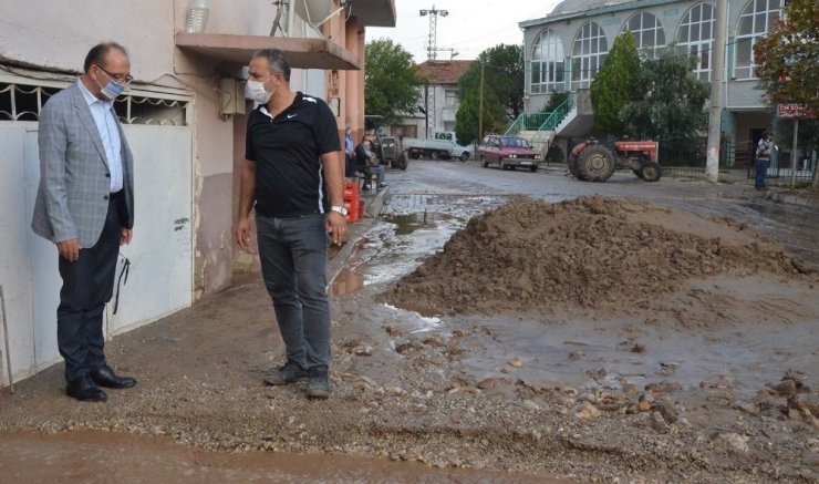 Başkan Akın, selden etkilenen iki mahallede inceleme yaptı