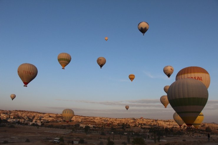 Kapadokya’da balon turları iptal edildi