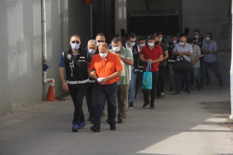 "İnsanların kanını emiyorlar" e postası 11 tefeciyi tutuklattı