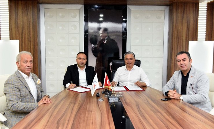 Muratpaşa’da 130 taksi durağı tek tip oluyor