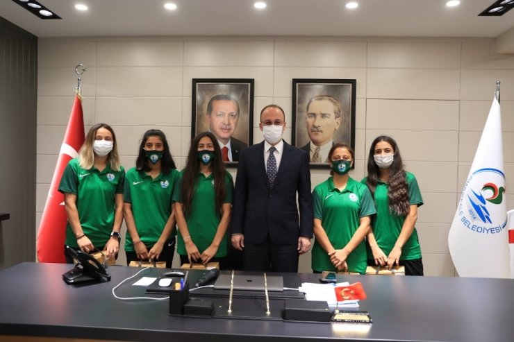 Pamukkale Belediye Başkanı Örki, Horozkentsporluları ağırladı