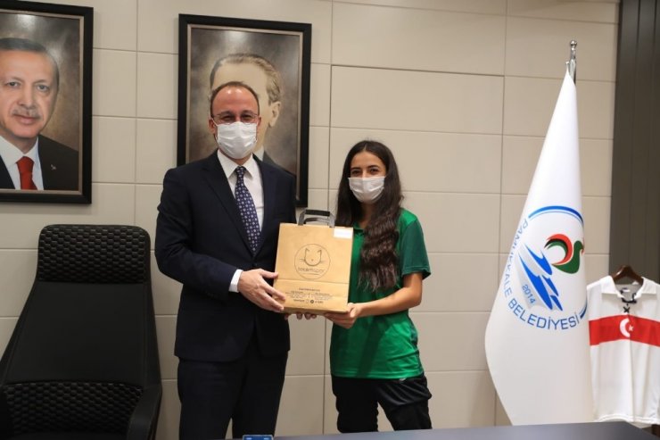 Pamukkale Belediye Başkanı Örki, Horozkentsporluları ağırladı